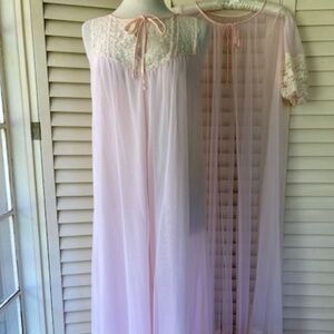 Vintage Pink Floor Length Peignoir Set